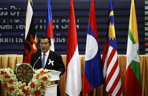 Cambodian Prime Minister Hun Sen opened the 21st ASEAN Summit in Phnom Penh.