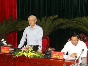 Party chief Trong speaking at the meeting