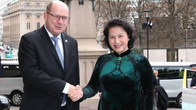 Speaker of the Swedish parliament Urban Ahlin receives Vietnam’s National Assembly Chairwoman Nguyen Thi Kim Ngan in Stockholm on April 6.
