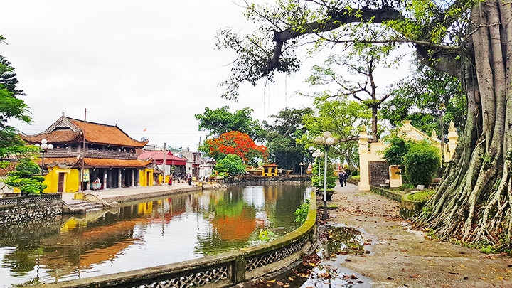 The pagoda was built with a unique architectural style.
