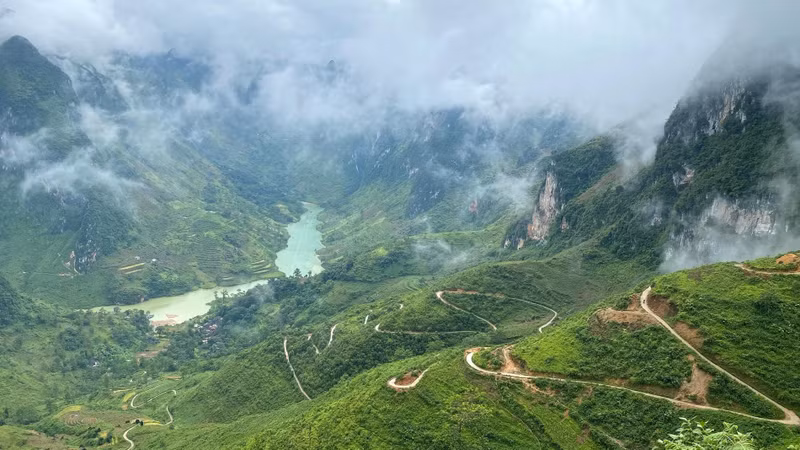 Another corner of Nho Que River 