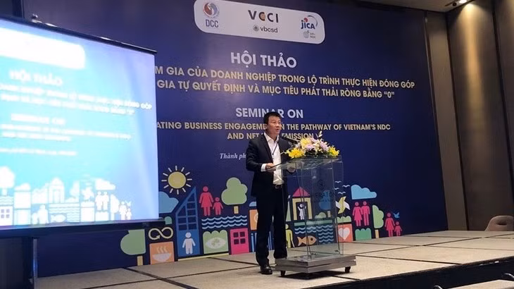 Nguyen Tuan Quang, Deputy Director of the Climate Change Department under the Ministry of Natural Resources and Environment, speaking at the event. (Photo: JICA)