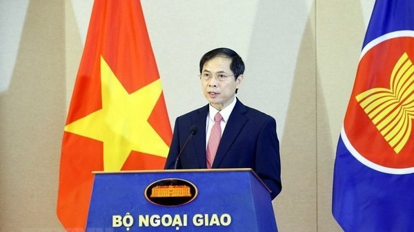 Minister of Foreign Affairs Bui Thanh Son addresses the ceremony (Photo: VNA)