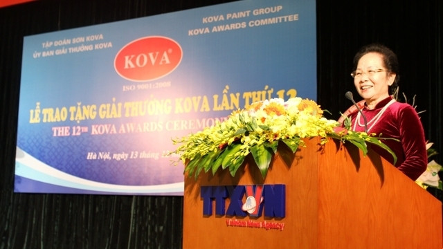 Vice President Nguyen Thi Doan speaks at the 12th KOVA awards ceremony. (Credit: vietq.vn)