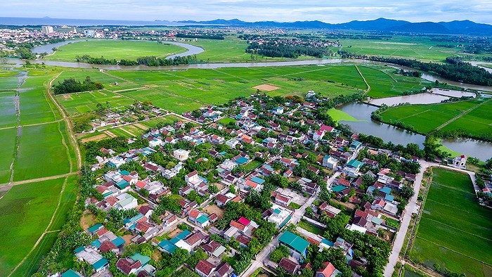 Many communes that do not meet the geographic size and population criteria will be merged in the coming years.