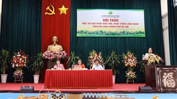 Workshop on solutions to the conservation and development of craft villages in the capital city in the 2021-2025 period