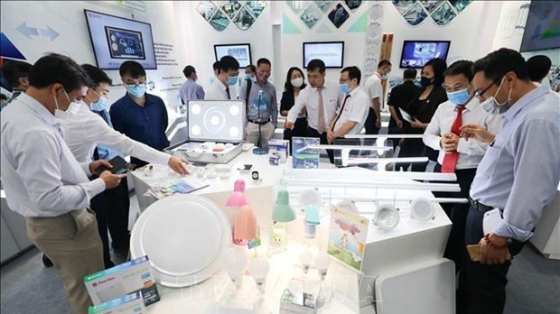 At an event to promote new IT products (Illustrative photo: VNA)