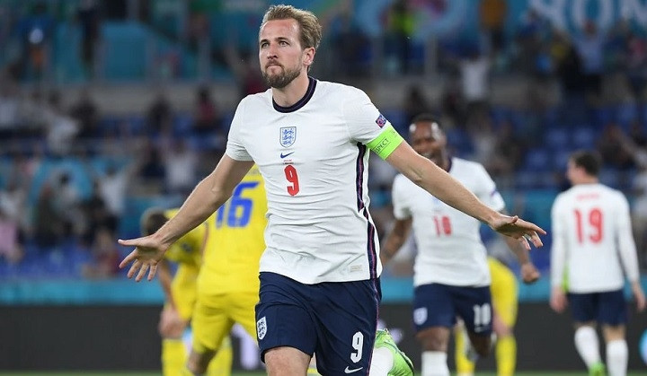 Soccer Football - Euro 2020 - Quarter Final - Ukraine v England - Stadio Olimpico, Rome, Italy - July 3, 2021 England's Harry Kane celebrates scoring their third goal. (Photo: Reuters)