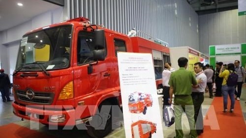 The International Exhibition of Security, Fire Safety & Smart Building Technologies and Solutions includes more than 500 booths of 300 agencies, organisations and manufacturers from 20 nations and territories (Photo:VNA)