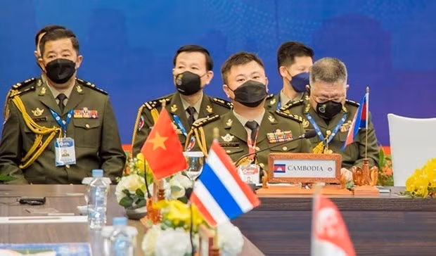 The 19th ASEAN Military Intelligence Meeting (AMIM-19) was chaired by Lieutenant General Hun Manith, director general of Cambodian Defence Ministry's General Directorate of Intelligence. (Photo: khmertimeskh)