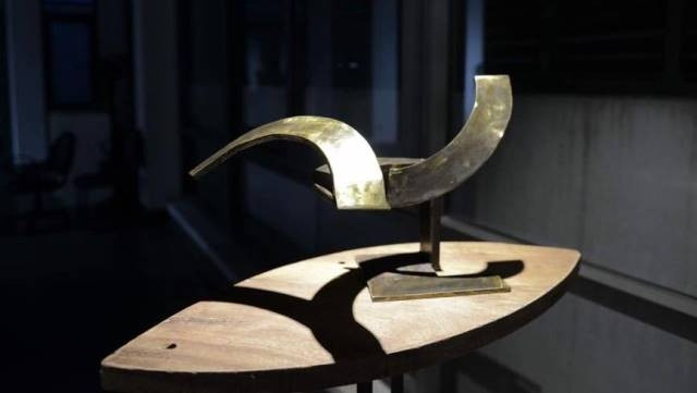 Each of Huy’s sculptures depicts a unique pose, which can awaken viewers’ curiosity and imagination