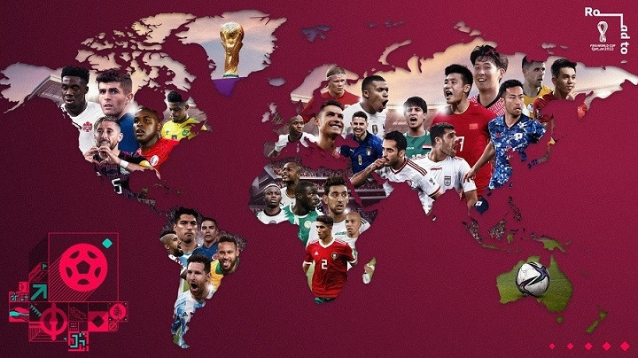 Vietnamese striker Nguyen Tien Linh (R) appears on the FIFA's special poster ahead of the forthcoming round of the 2022 World Cup Qualifiers. (Photo: FIFA World Cup)