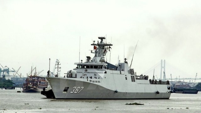 Kri Sultan Iskandar Muda 367 arrives at Ho Chi Minh City’s Nha Rong Port. (Credit: VNA)