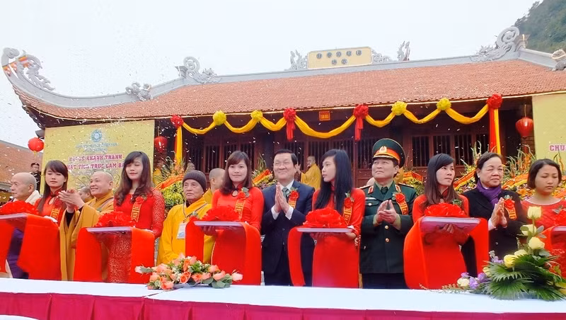 President Truong Tan Sang at the dedication ceremony of Phat Tich Truc Lam Ban Gioc Temple