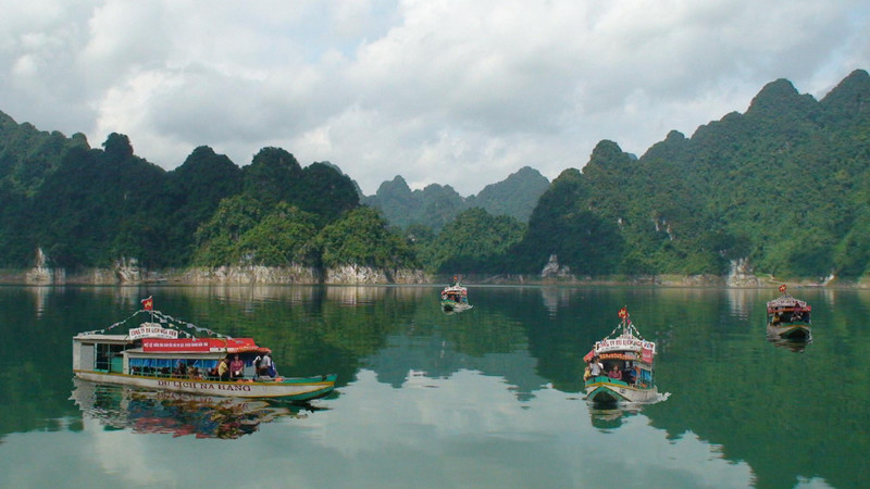 Na Hang Lake