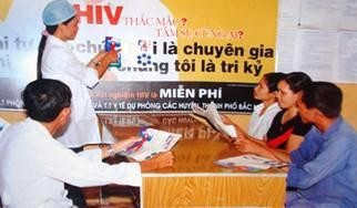 Providing voluntary HIV counseling and testing services for local people in the northern province of Bac Ninh. (Image: b