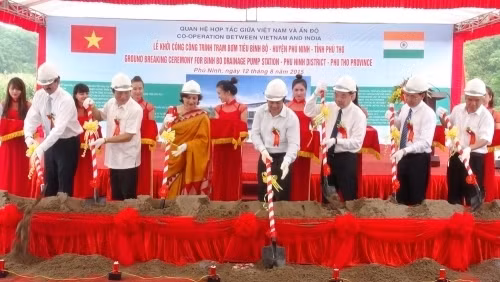 At the groundbreaking ceremony for the pump station