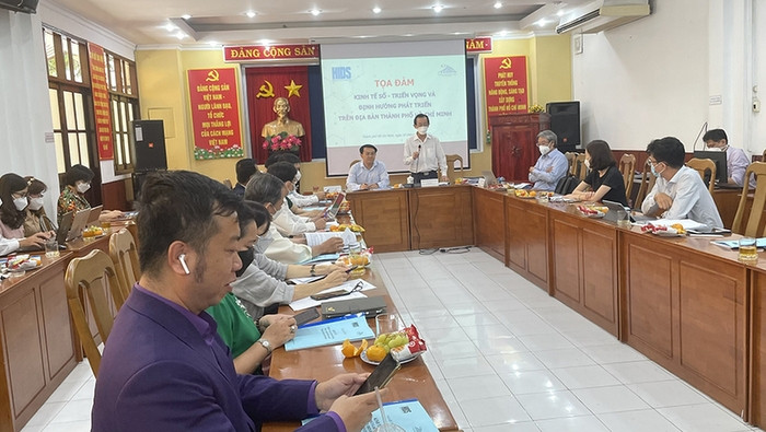 The seminar held by the HCM City Institute for Development Studies and the municipal Department of Information and Communications on March 25. (Photo: NDO)