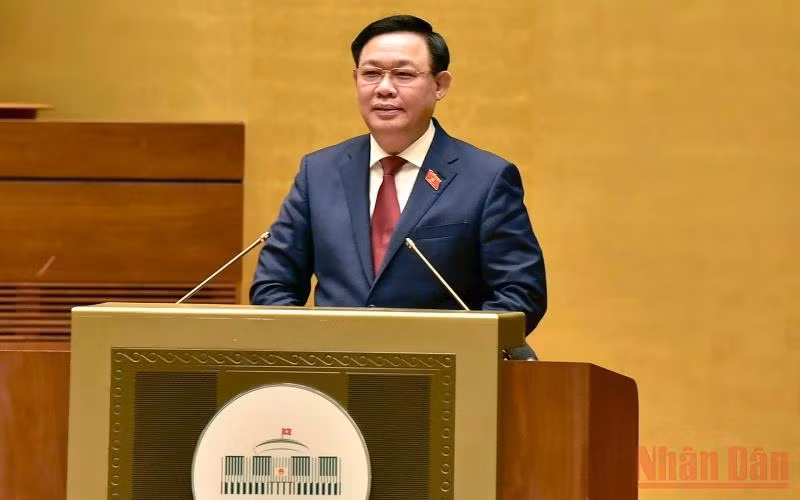 NA Chairman Vuong Dinh Hue speaks at the conference. (Photo: NDO/Duy Linh)