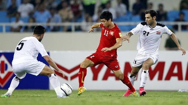 The Vietnamese team (in red) will be given the most favourable conditions to prepare for the AFF Suzuki Cup 2018.