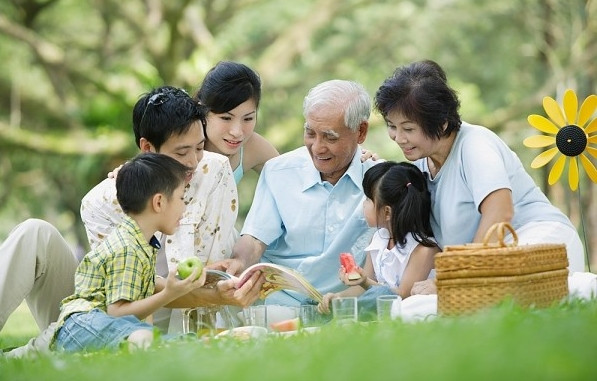 Directive No.06 stresses that building a happy family is the foundation for building a happy society, and family building is both the goal and driving force of the country’s sustainable development.