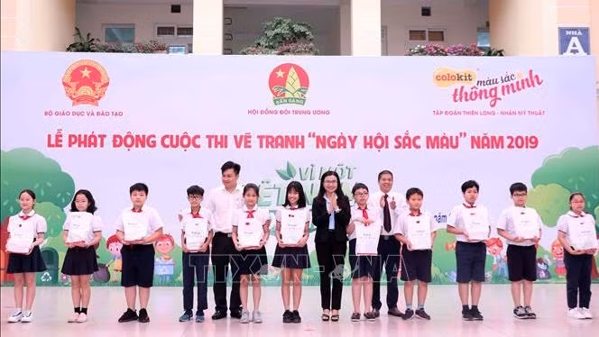 At the launching ceremony (Photo: VNA)