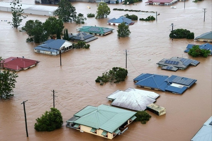 Australian authorities on Friday warned of more rains over the weekend in several flooded regions in the country's east, likely hampering relief efforts as defence personnel try to reach worst-hit towns cut off by days of downpours. (Photo: AFP)
