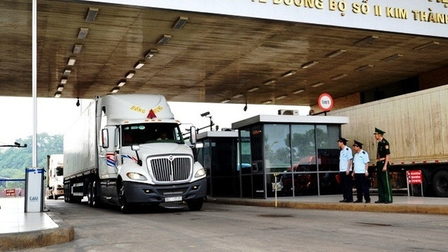 The export of agricultural products through Kim Thanh Border Gate in Lao Cai province - (Photo: NDO)