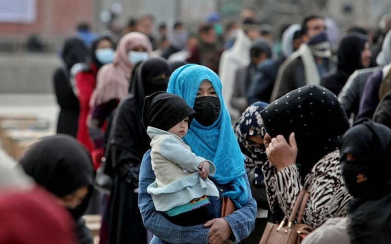 The people of Afghanistan are facing a severe food shortage. (Photo: Reuters)