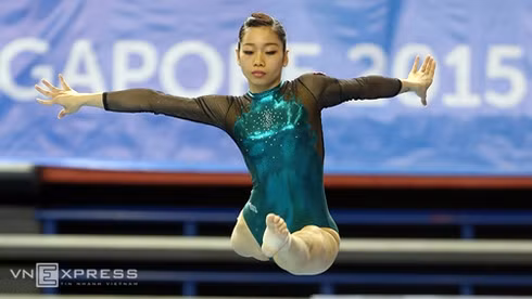 Gymnastic queen Phan Thi Ha Thanh makes her way to the first gold medal in this year’s SEA Games. (Credit: vnexpress.net)