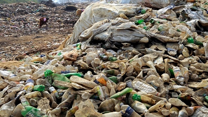Three in four people worldwide want single-use plastics to be banned as soon as possible, according to a poll released on Tuesday.