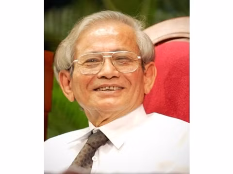 Professor, People's Teacher, Phan Huy Le