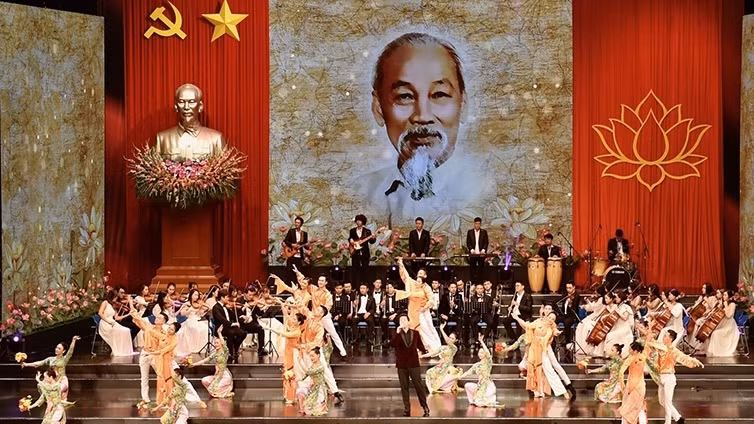 An art performance at the 10th National Patriotic Emulation Congress. (Photo: VGP)