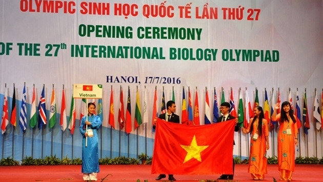 The Vietnam team at the opening of the 27th International Biology Olympiad in Hanoi on July 17. (Credit: NDO)