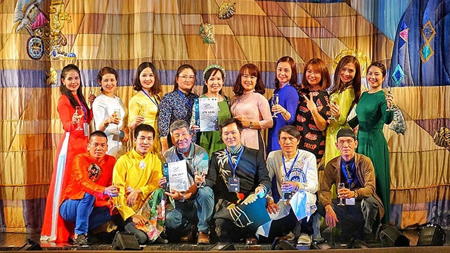 The puppet art troupe from Vietnam Puppet Theatre, representing Vietnam at the 8th World Puppet Carnival in Yekaterinburg, Russia.