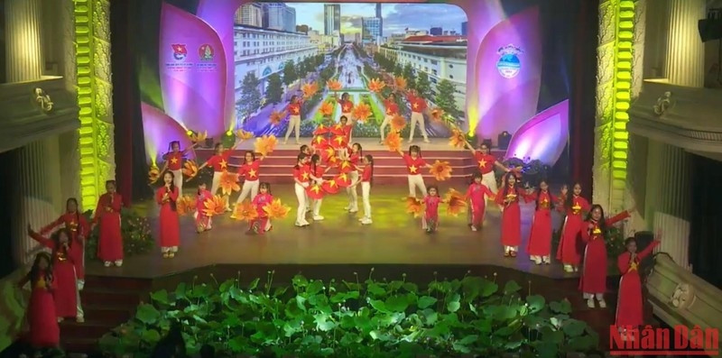An art performance at the programme