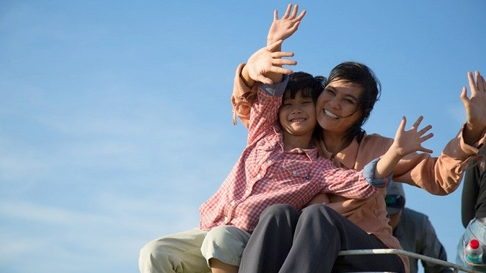 A scene from the film "The Happiness of a Mother".