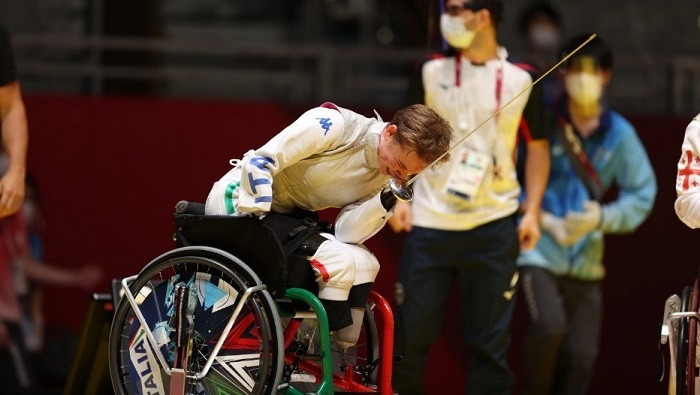 Bebe Vio celebrates during the wheelchair fencing event at Tokyo 2020 in the women's foil individual - Category B. (Photo: olympics.com)