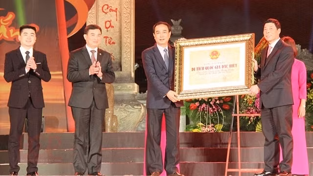 Delegates at the ceremony 