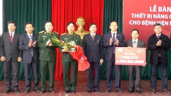 Viettel donates surgical equipment to children's hospital