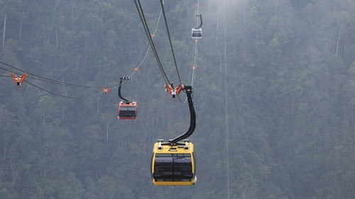 The Fansipan cable car system is expected to attract more tourists to Sapa and promote the potential economic advantages of Lao Cai province. (Credit: VGP)
