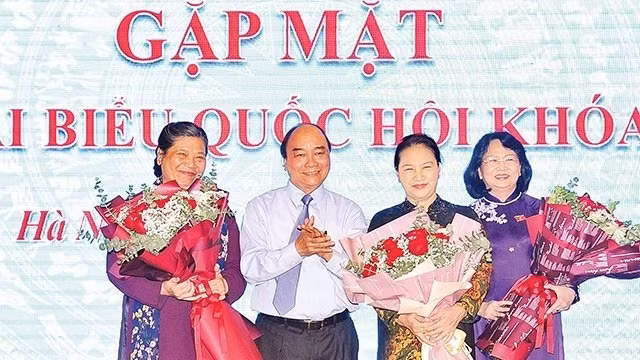 Prime Minister Nguyen Xuan Phuc and National Assembly (NA) Chairwoman Nguyen Thi Kim Ngan (second from right) at the meeting (Photo: NDO/Dang Khoa)