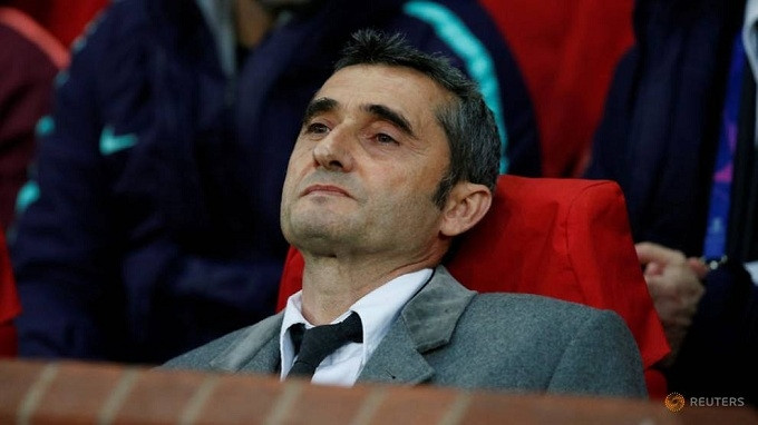 Champions League Quarter Final First Leg - Manchester United v FC Barcelona - Old Trafford, Manchester, Britain - April 10, 2019 Barcelona coach Ernesto Valverde looks on. (Reuters)