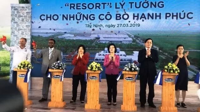 The inaugural ceremony of the Vinamilk dairy farm (Photo: Minh Anh)