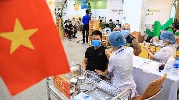 A COVID-19 vaccination site in Hanoi (Photo: VNA)