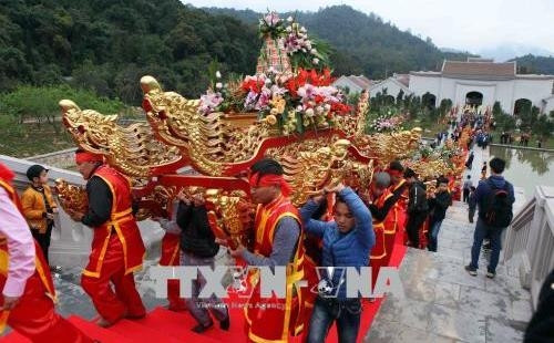 Numerous activities were organised during the opening ceremony, including traditional rituals and art performances. (Photo: VNA)