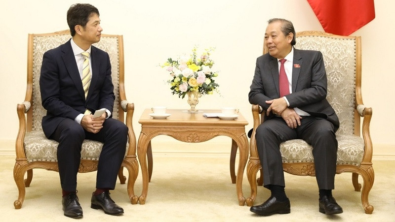 Deputy PM Truong Hoa Binh (R) and Japan's Ibaraki Governor Oikawa Kazuhiko (Photo: VGP)