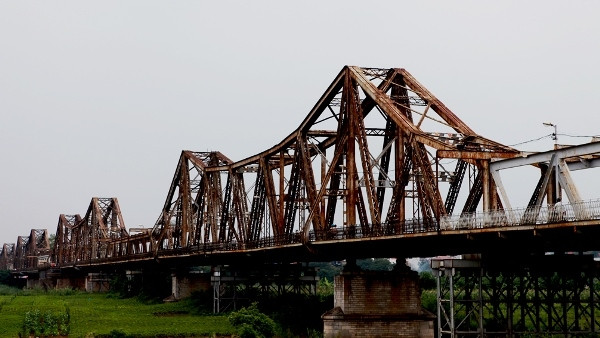Long Bien bridge