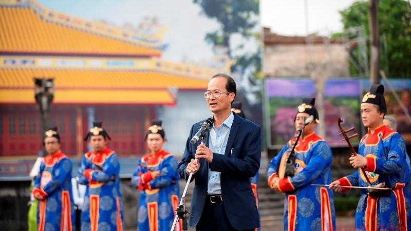 Hue Monuments Conservation Centre has organised an exhibition to introduce the royal family's handwritten version of 'Tale of Kieu' from the Nguyen Dynasty.