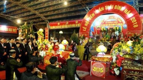 The incense offering ceremony at the opening ceremony of the Tran Temple Festival (Credit: VNA)
